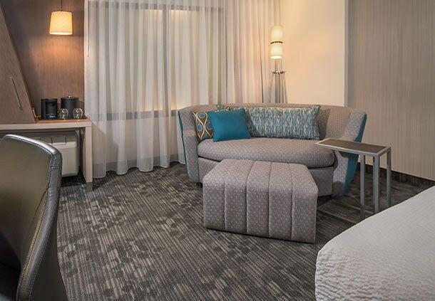 Courtyard By Marriott Toledo North Hotel Exterior foto