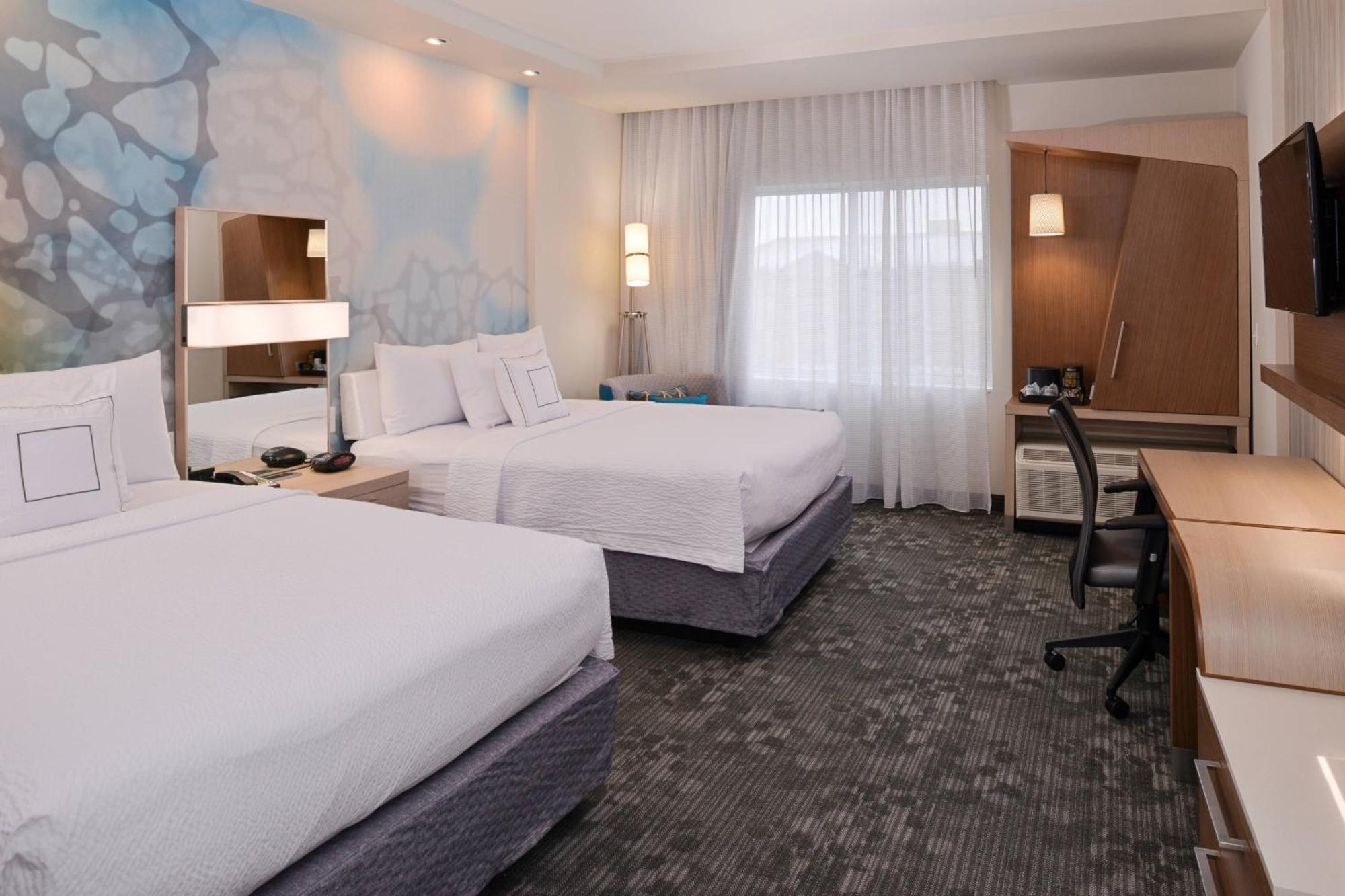 Courtyard By Marriott Toledo North Hotel Exterior foto