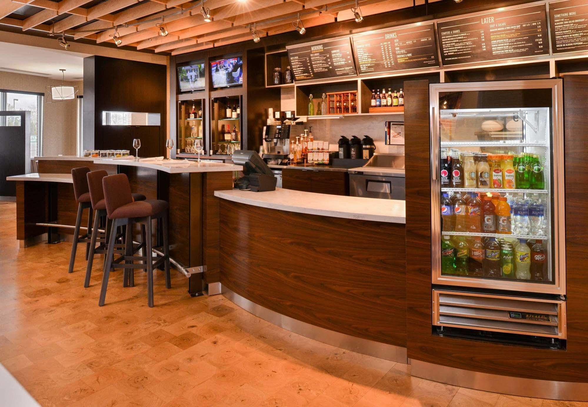 Courtyard By Marriott Toledo North Hotel Exterior foto